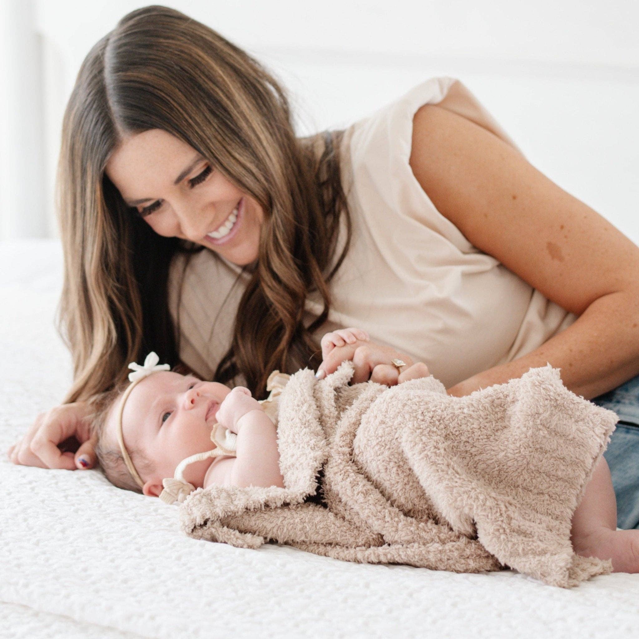 Swaddle Safety: Decoding Fabrics for Worry-Free Snuggles