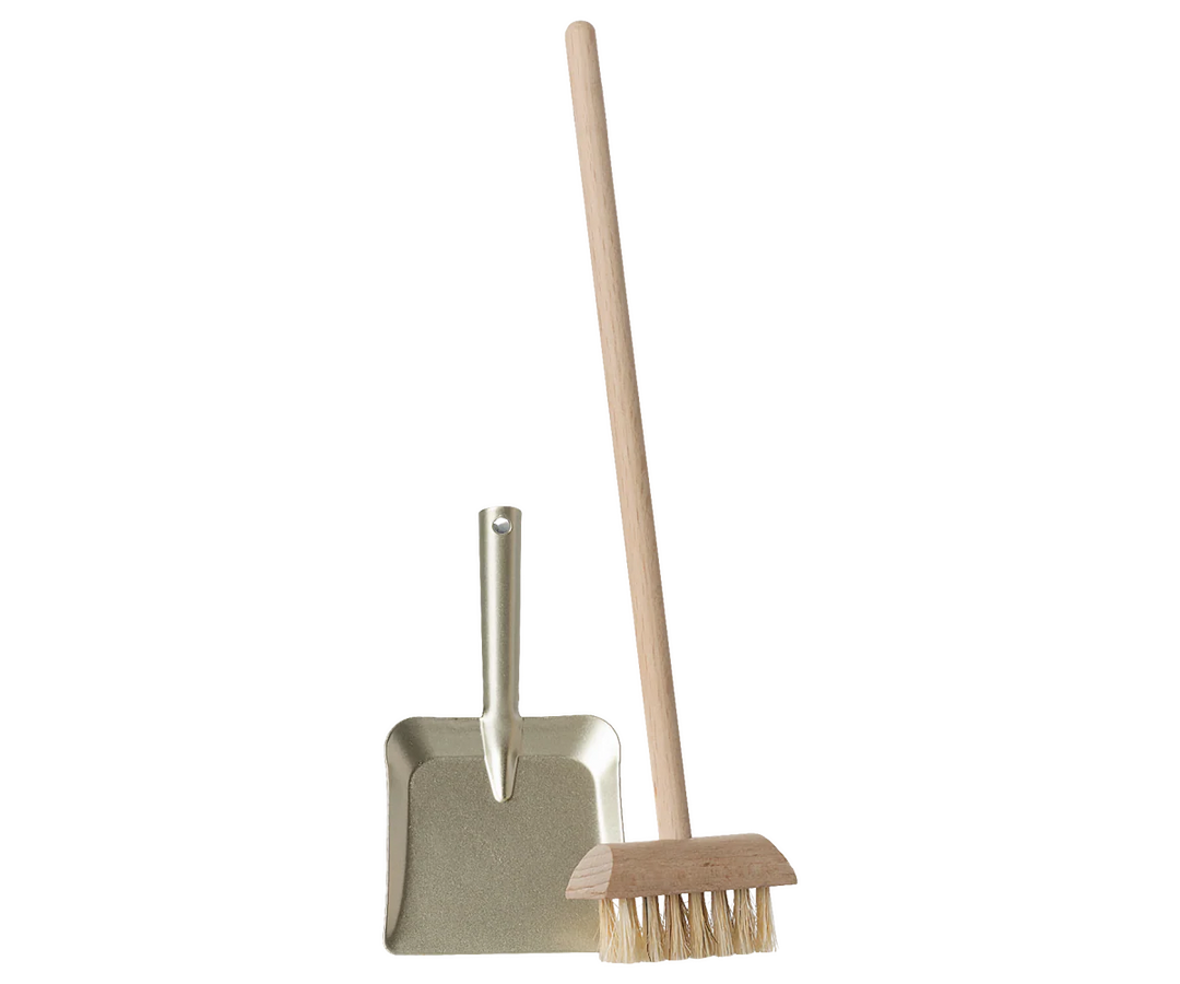 MAILEG miniature furniture | broom set
