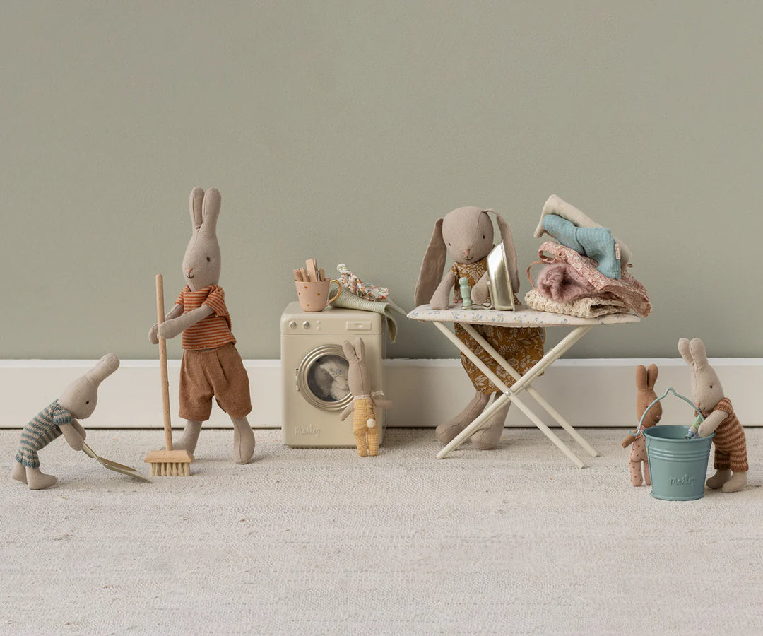 MAILEG miniature furniture | broom set