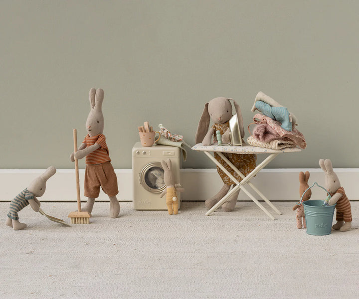 MAILEG miniature furniture | broom set