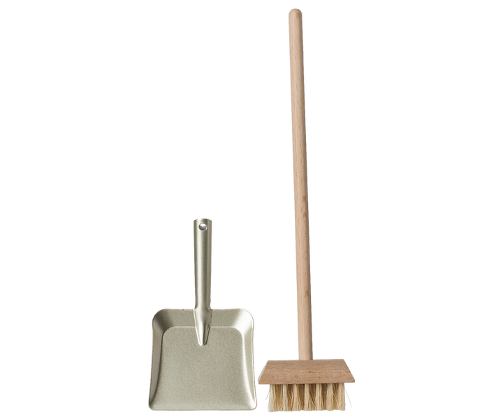 MAILEG miniature furniture | broom set
