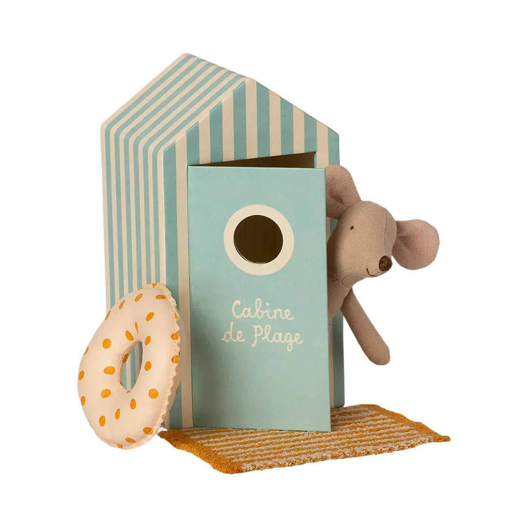 MAILEG Beach Mouse Little Brother in Cabin de Plage