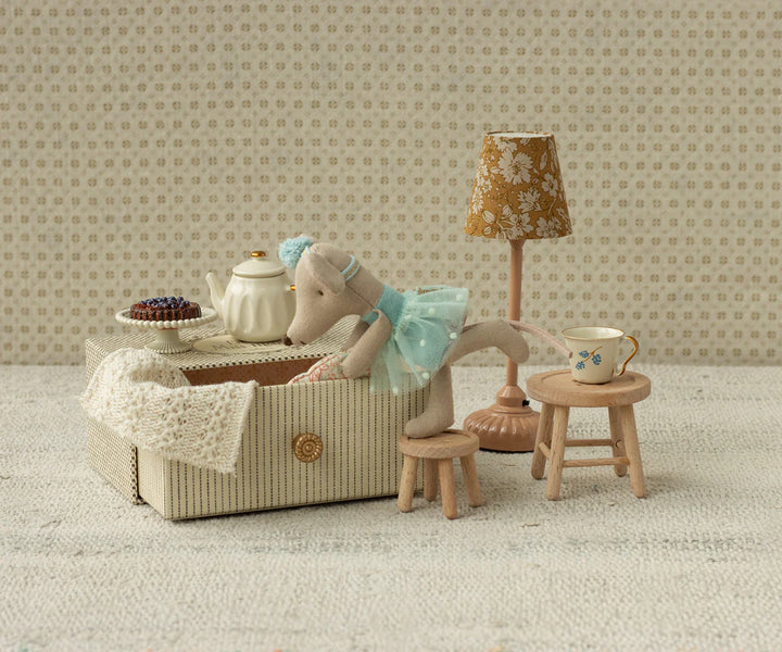MAILEG Dance Mouse in Daybed, Little Sister