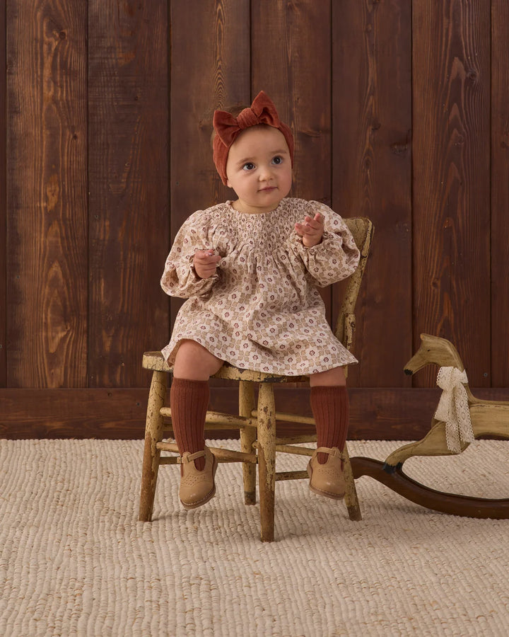 V SMOCKED DRESS WINTER ROSE