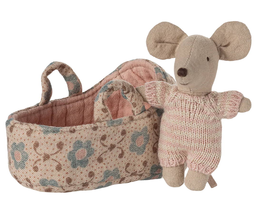 MAILEG Baby Mouse in Carry Cot - Rose