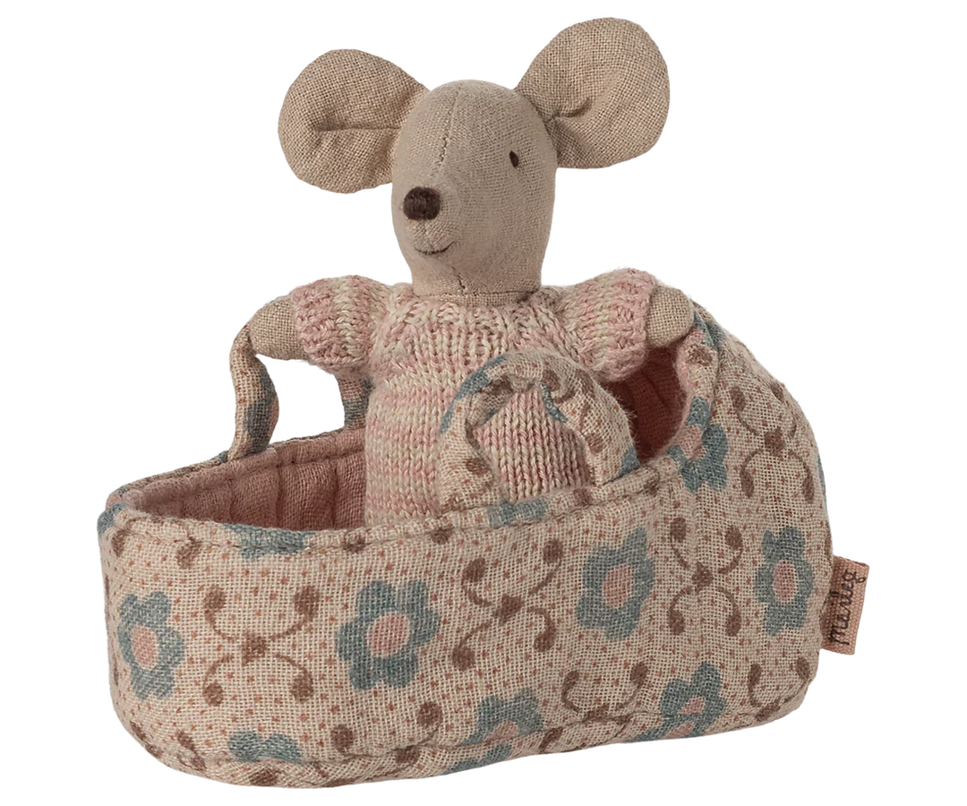 MAILEG Baby Mouse in Carry Cot - Rose
