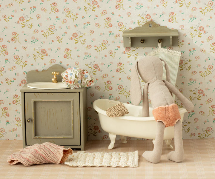 MAILEG miniature bathtub