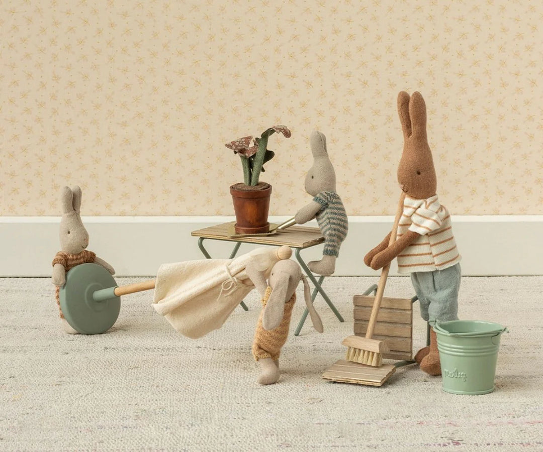MAILEG miniature furniture | broom set