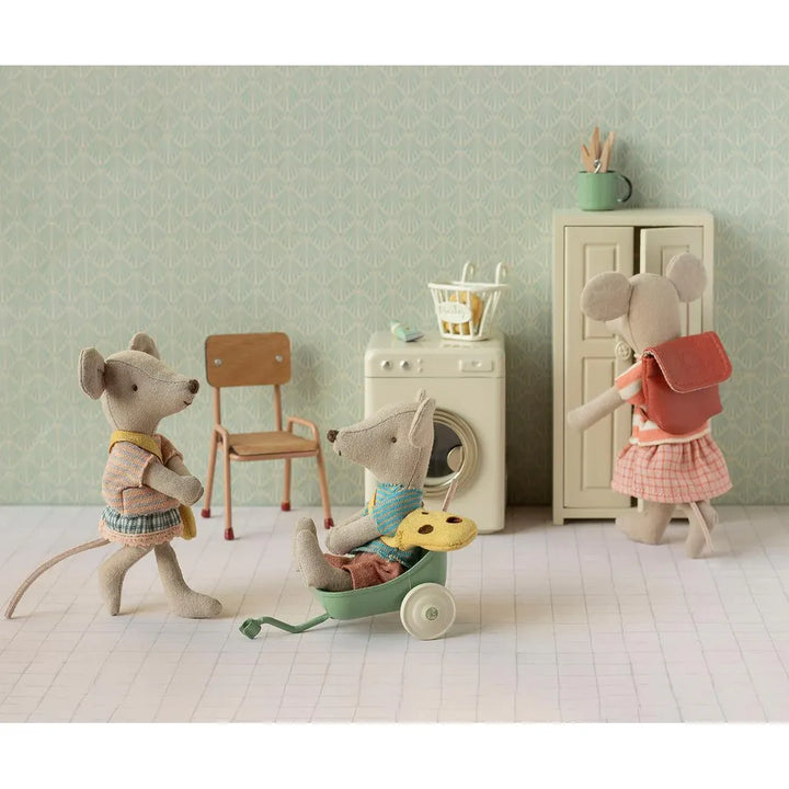 MAILEG Little sister mouse with bag