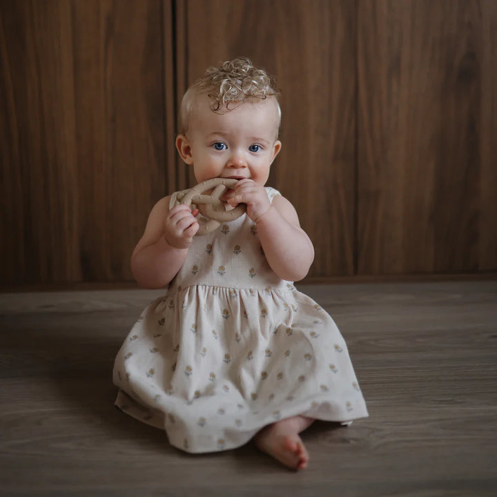 PRETZEL TEETHER natural