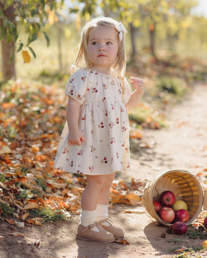 Great dress for apple picking with your little girl