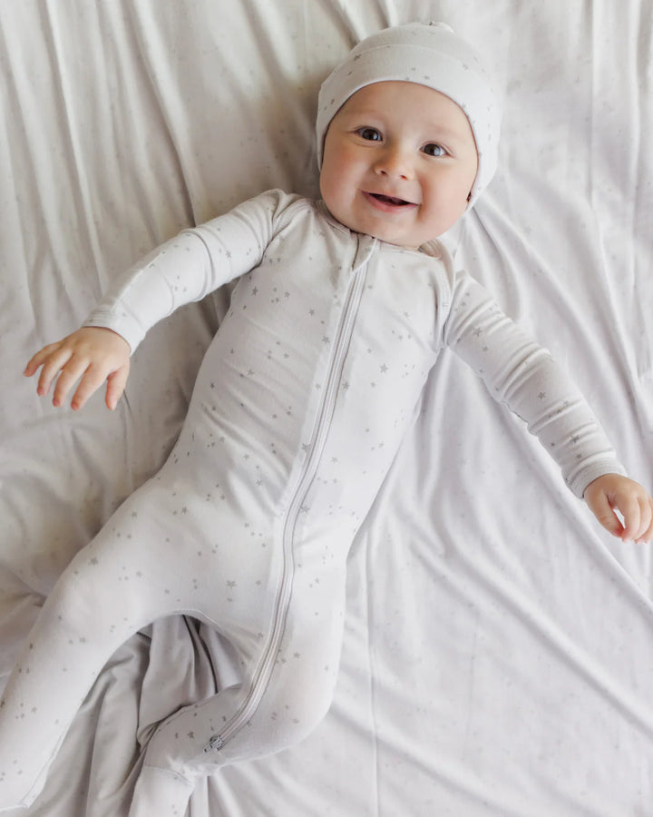 ORGANIC Knotted Baby Hat || Stars