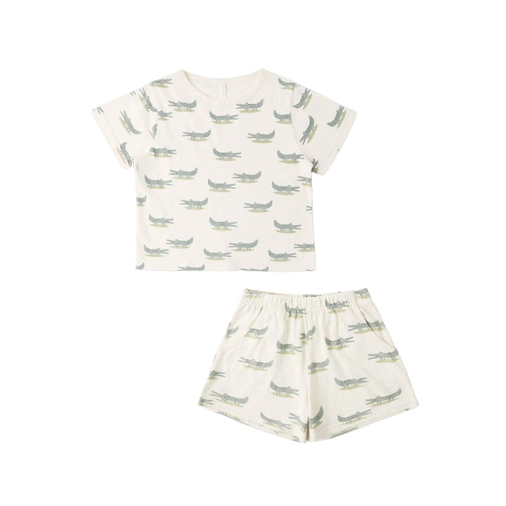 This ultra soft Rylee + Cru slub jersey set includes a short sleeve top and coordinating shorts with an elastic waist and side pockets.

Featuring an&amp;nbsp; &