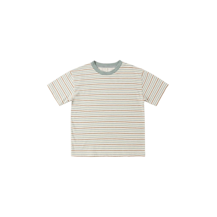 Rylee + Cru Relaxed fit tee made from our soft cotton jersey. Shoulder snaps included in sizes 0-3m - 18-24m for easy dressing.

Featuring a &