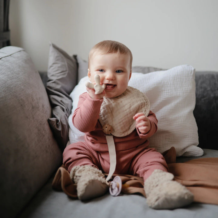 LAMB FIGURINE TEETHER natural