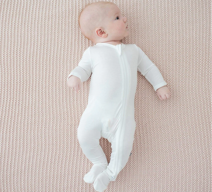 KYTE BABY Zippered Footie in Cloud