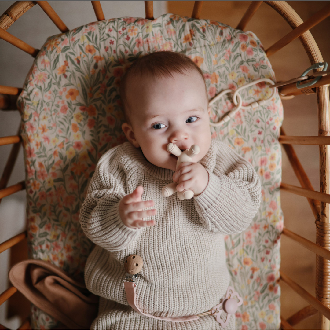 LAMB FIGURINE TEETHER natural