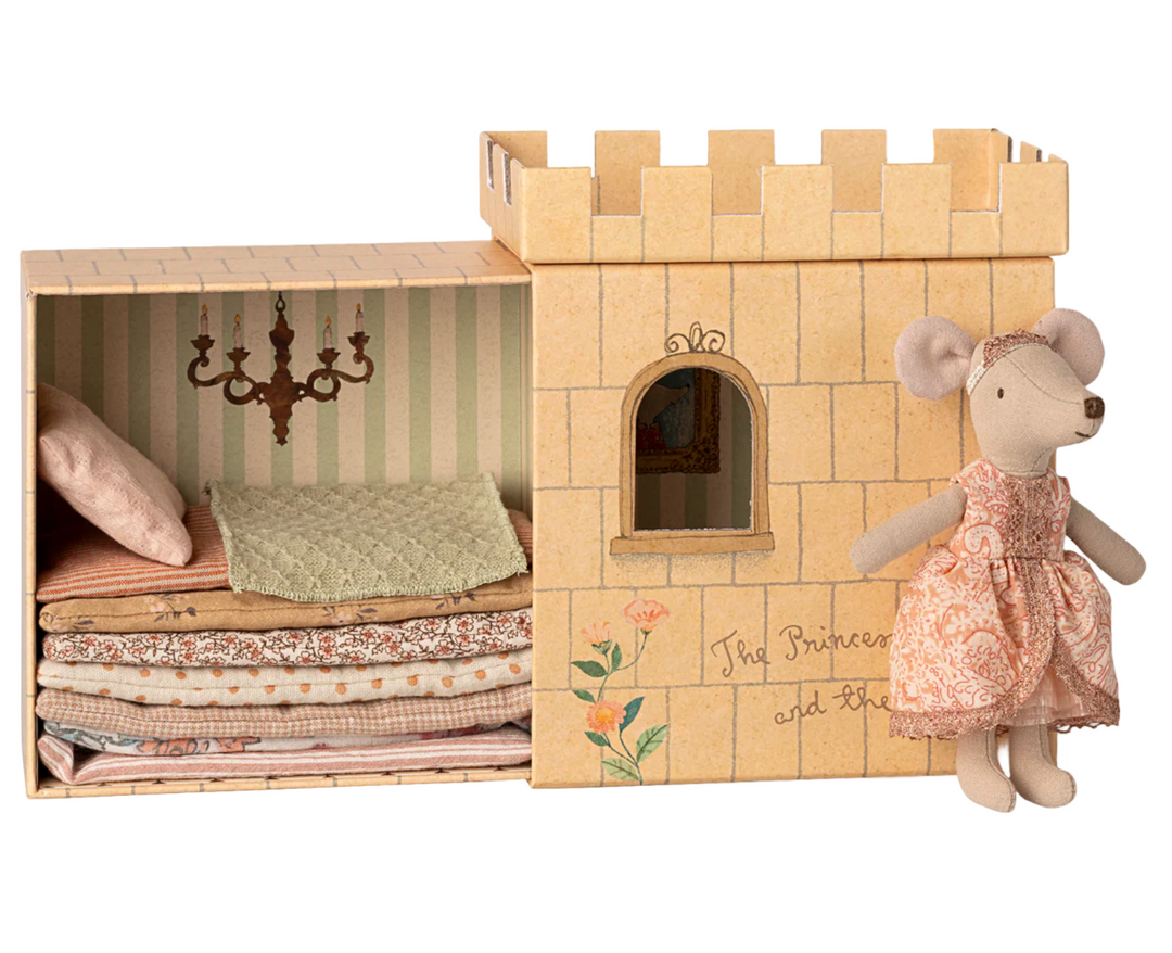 MAILEG Princess and the pea, Big sister mouse