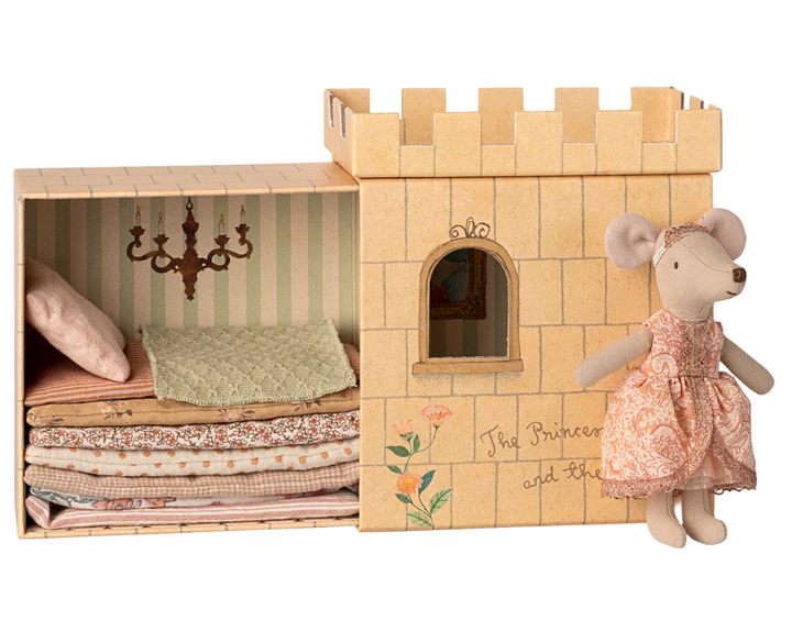 MAILEG Princess and the pea, Big sister mouse