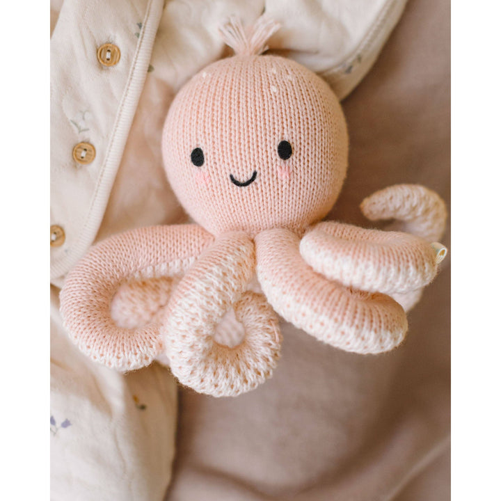 CUDDLE + KIND Baby octopus • soft coral pink