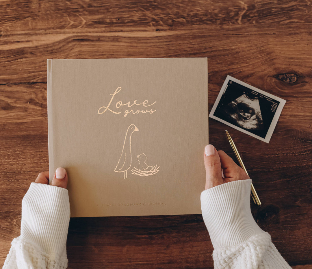 LOVE GROWS Pregnancy Journal