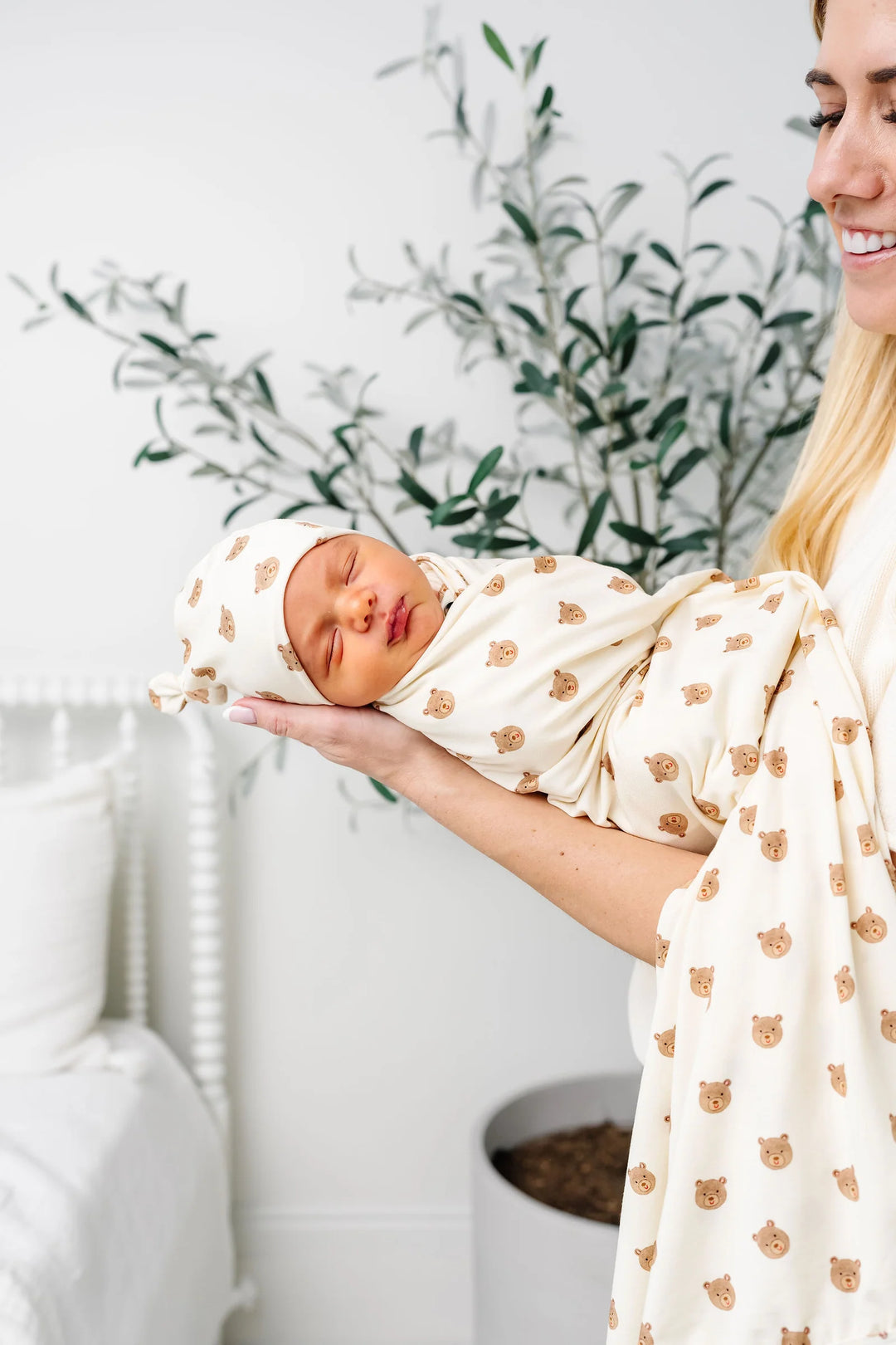 LOU LOU Swaddle Blanket • Teddy